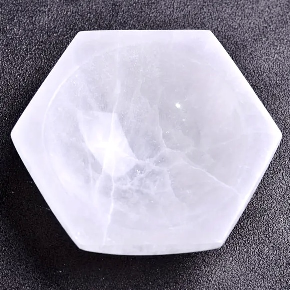 Quality selenite bowl - Picture 2 of 6